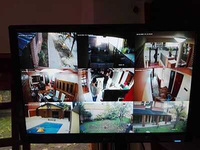 Monitor con cámaras instaladas